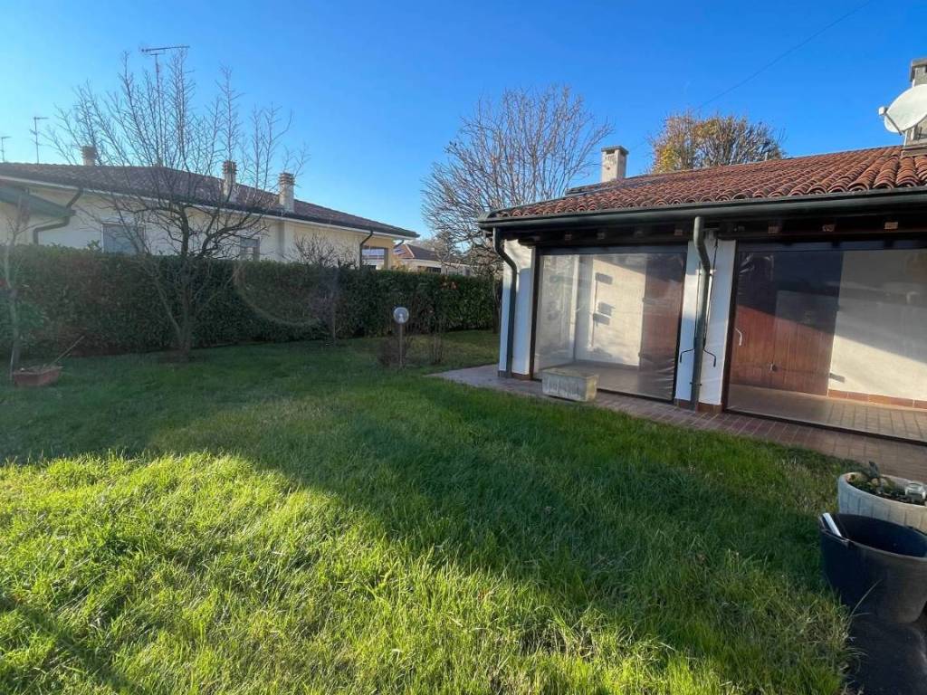 Villa a Curtatone in Via Caravaggio, 22 - Foto 2