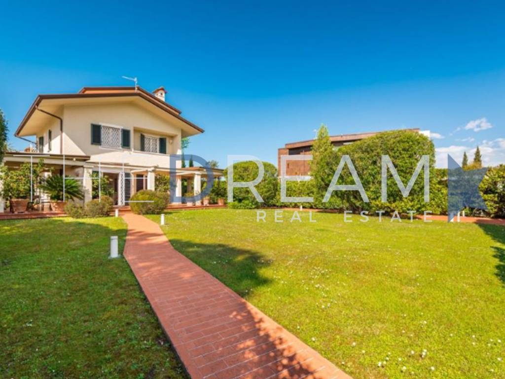 Villa a Forte dei marmi in Via Versilia, 189 - Foto 2