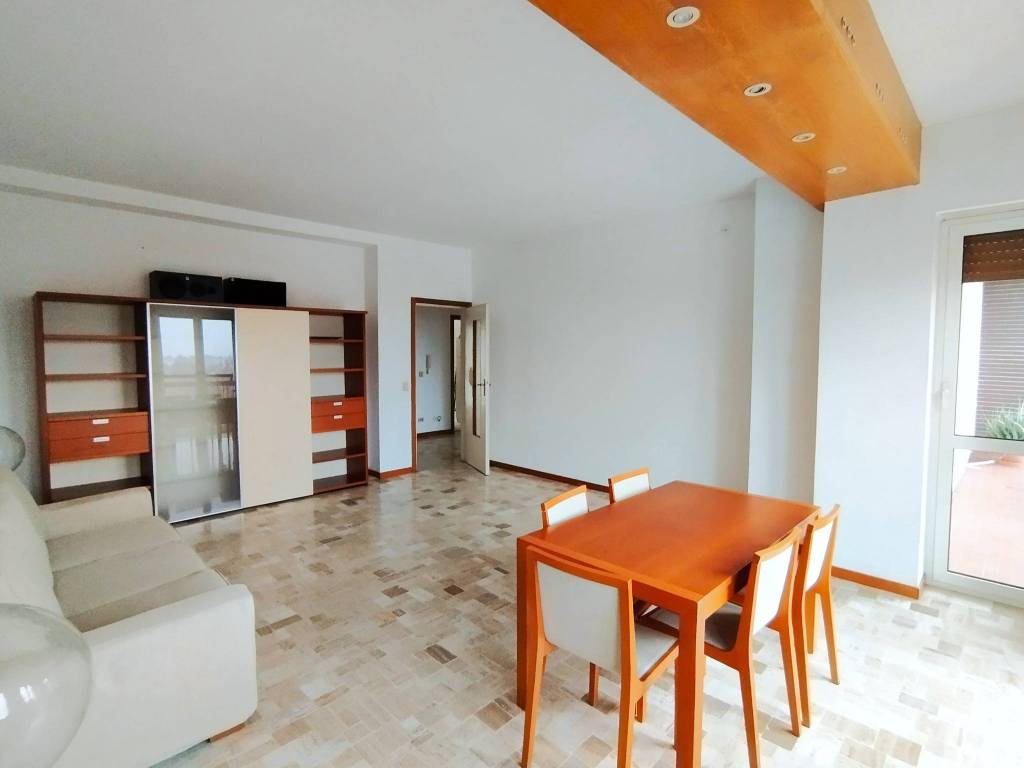 Appartamento a Paderno dugnano in Via Cesare Battisti, 75 - Foto 5