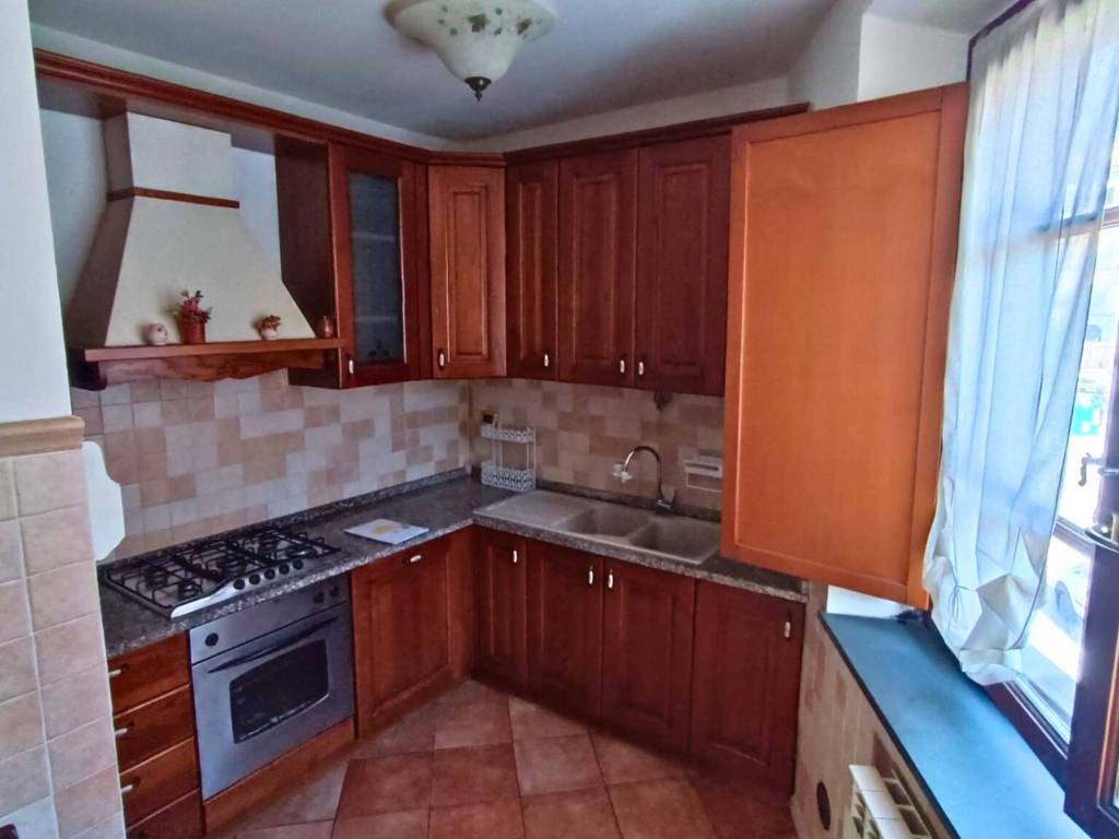 Appartamento a San giuliano terme in Via Giovan Battista Niccolini - Foto 4