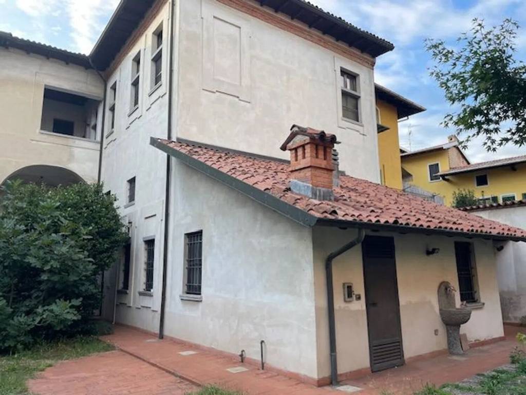 Villa a Bellinzago novarese in Via Liberio Miglio S.N.C. - Foto 2