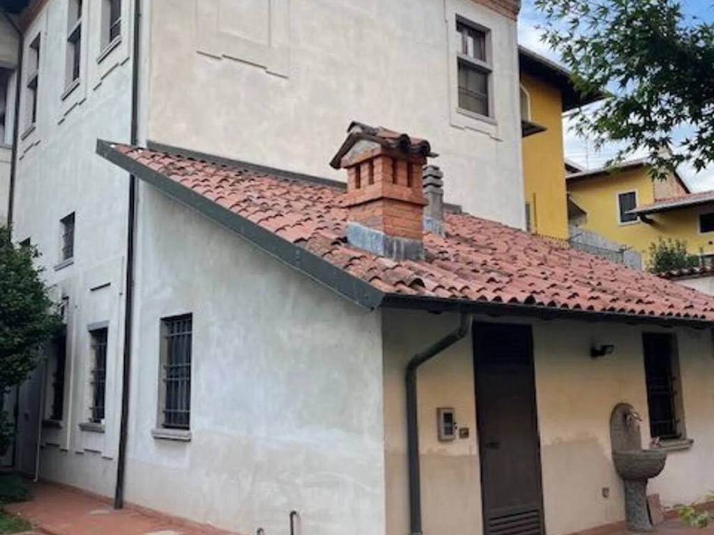 Villa a Bellinzago novarese in Via Liberio Miglio S.N.C. - Foto 3