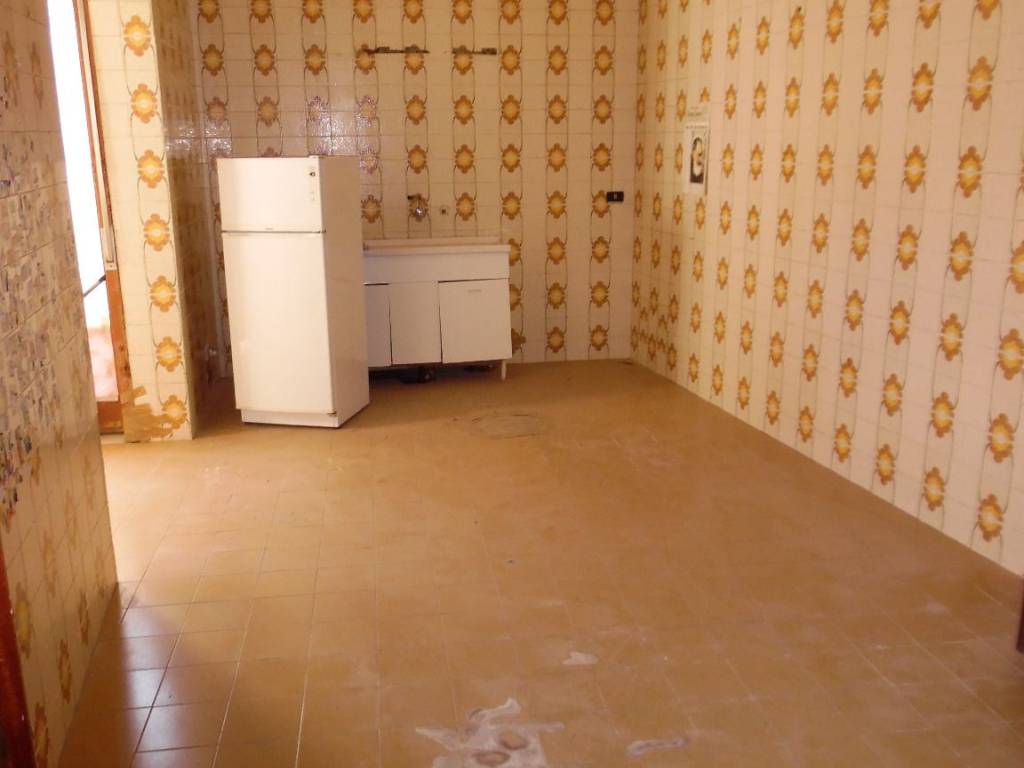 Casa indipendente a Floridia in Via Edmondo de Amicis - Foto 3