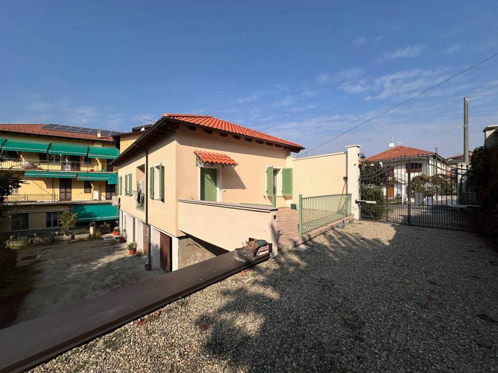 Appartamento a Acqui terme in Via Vittorio Scati - Foto 2