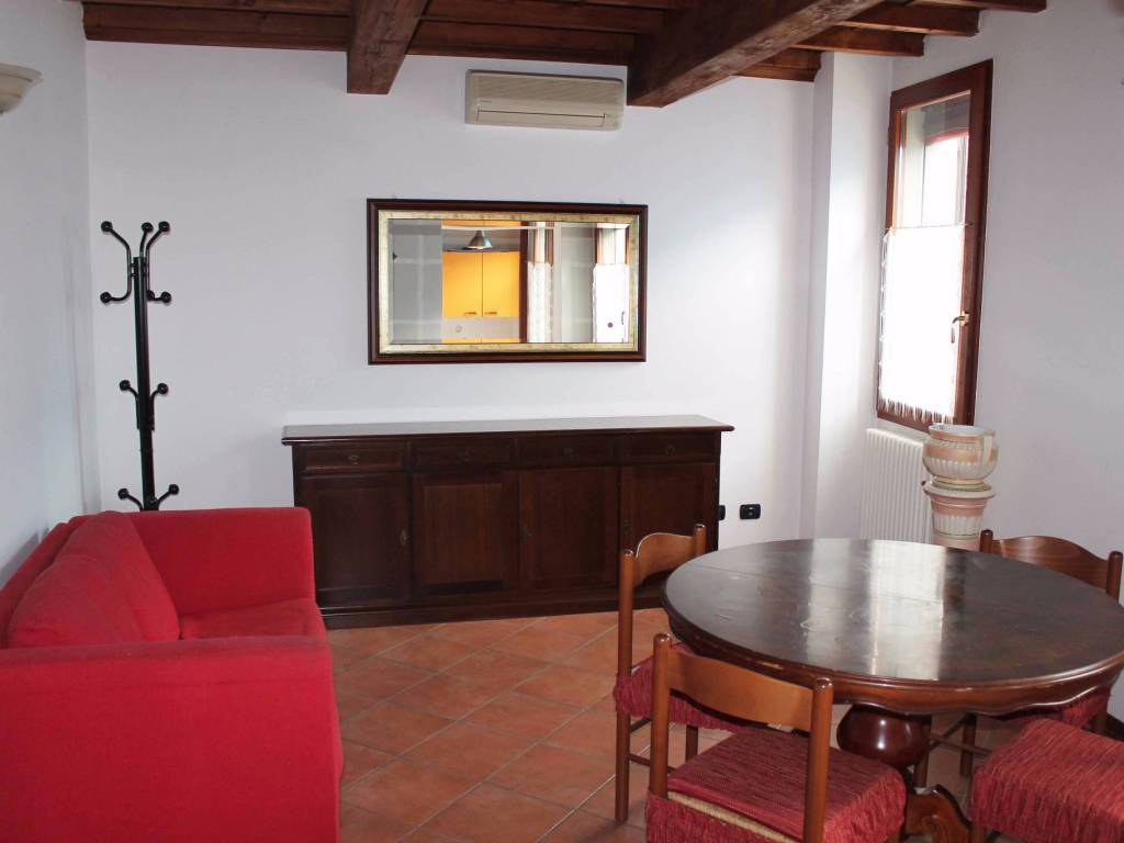 Appartamento a Ferrara in Via Carlo Mayr - Foto 2