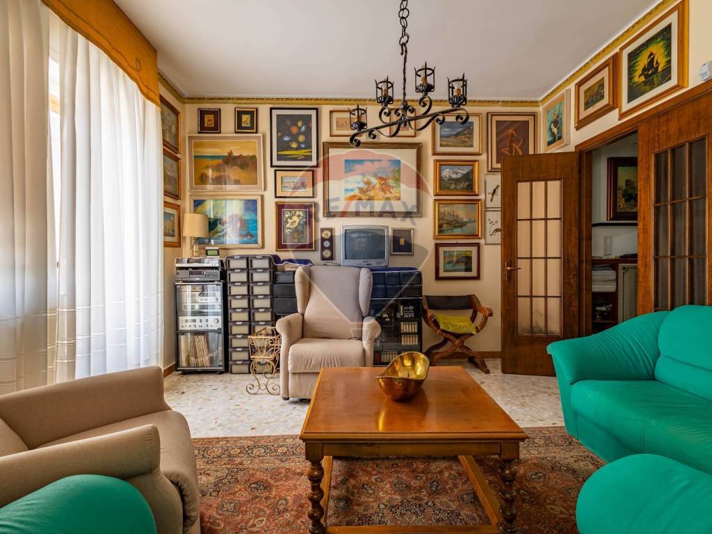 Appartamento a Taranto in Via Lago Di Nemi, 79 - Foto 4