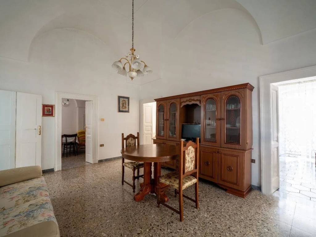 Palazzo / stabile a Ostuni in Via Dante Alighieri - Foto 5