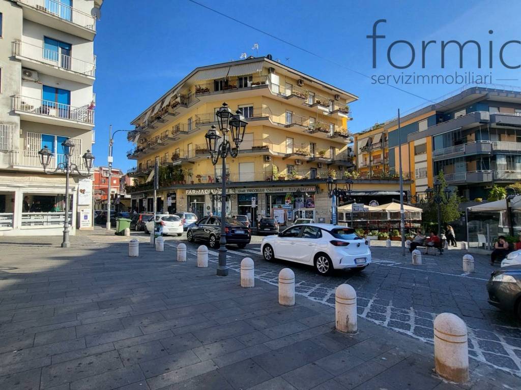Immobile a Portici in Piazza Sebastiano Poli - Foto 3