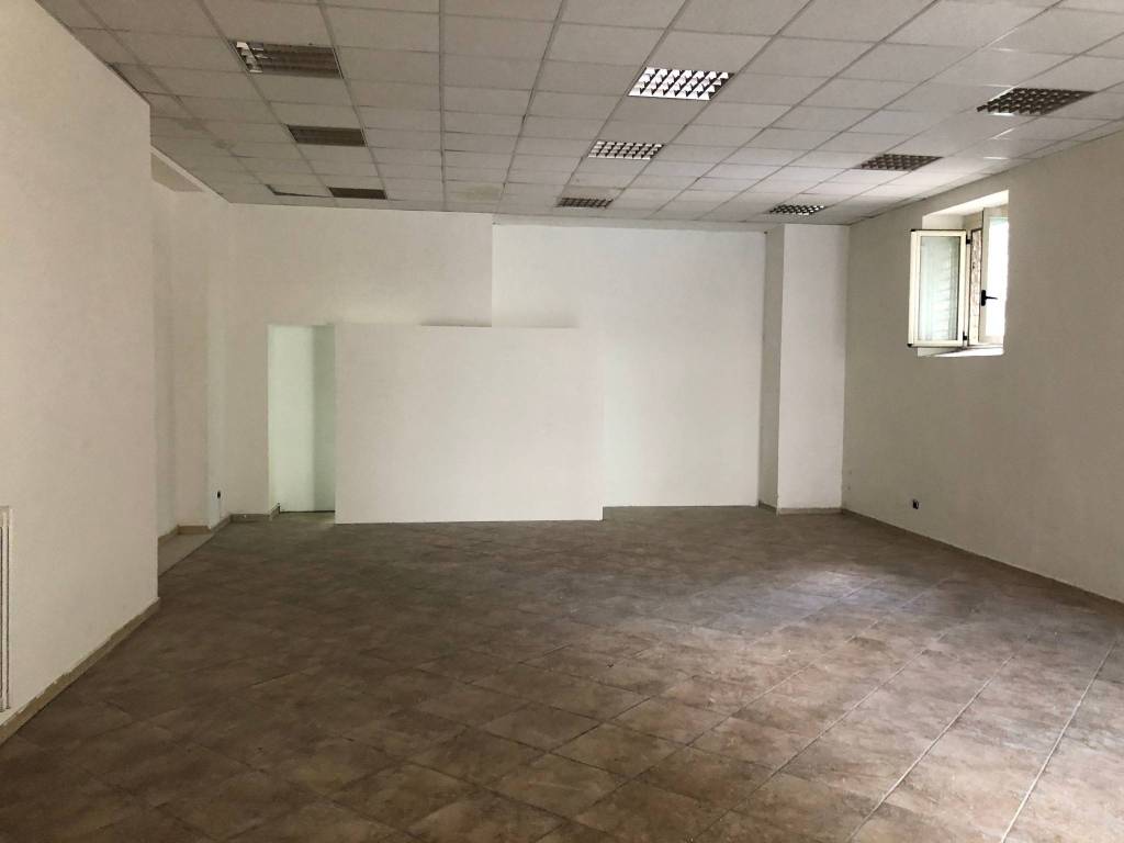 Immobile a Avellino in Piazza Giuseppe Garibaldi - Foto 4