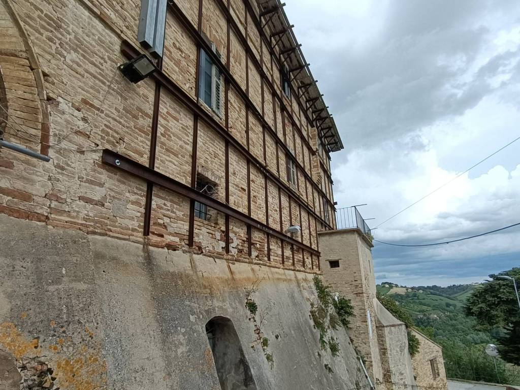 Palazzo / stabile a Fermo in Via Roma - Foto 2