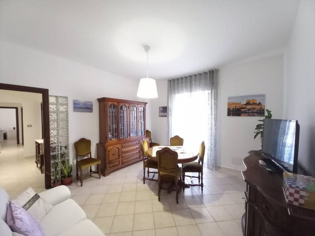 Appartamento a Capodimonte in Via Roma - Foto 3