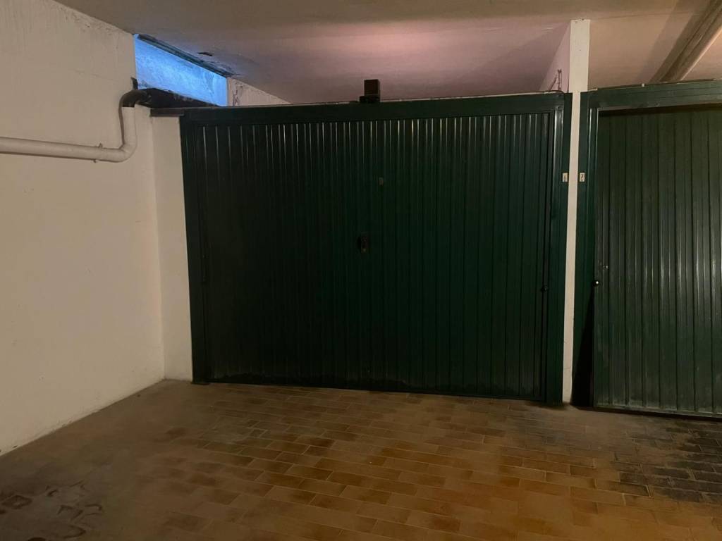 Box / garage a Bologna in Via Alfredo Testoni, 8 - Foto 5