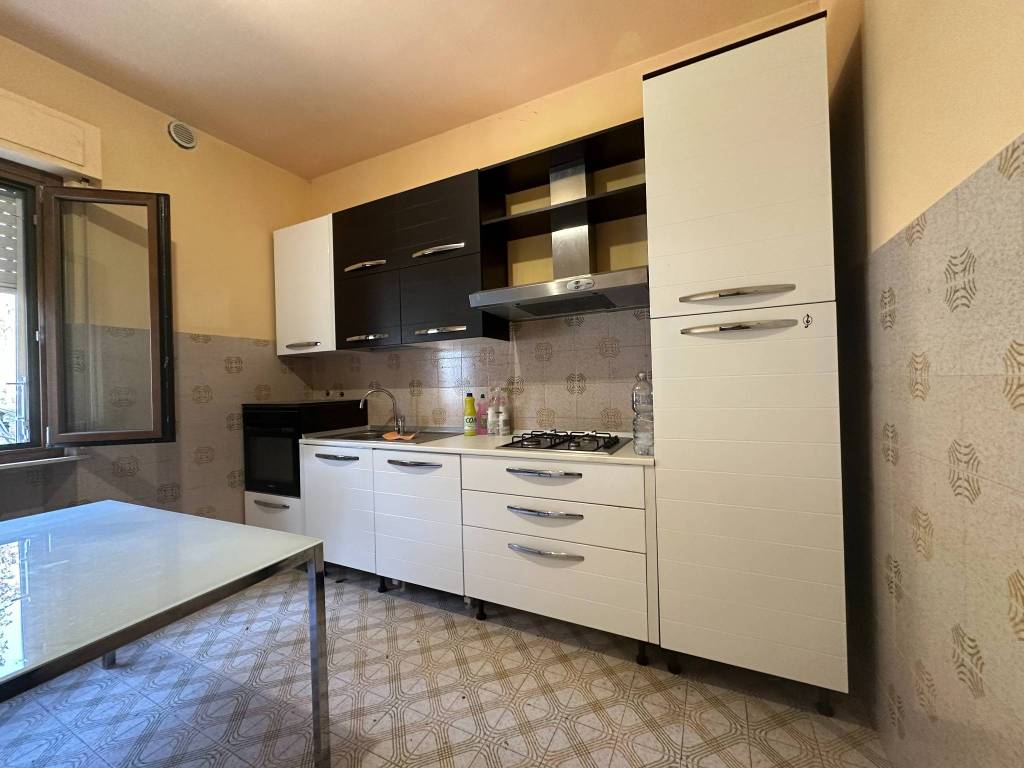 Appartamento a Tolentino in Via Fratelli Cervi - Foto 3