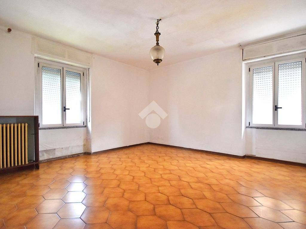 Appartamento a Cantù in Via Francesco Baracca, 59 - Foto 2