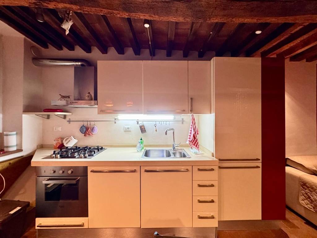 Casa indipendente a Lucca in Via Sarzanese - Foto 5