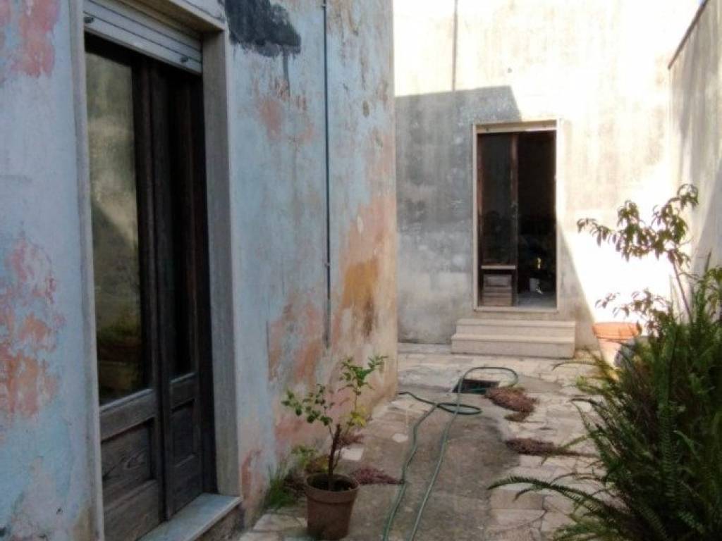 Casa indipendente a Lecce in Via Antonio Zimbalo - Foto 5