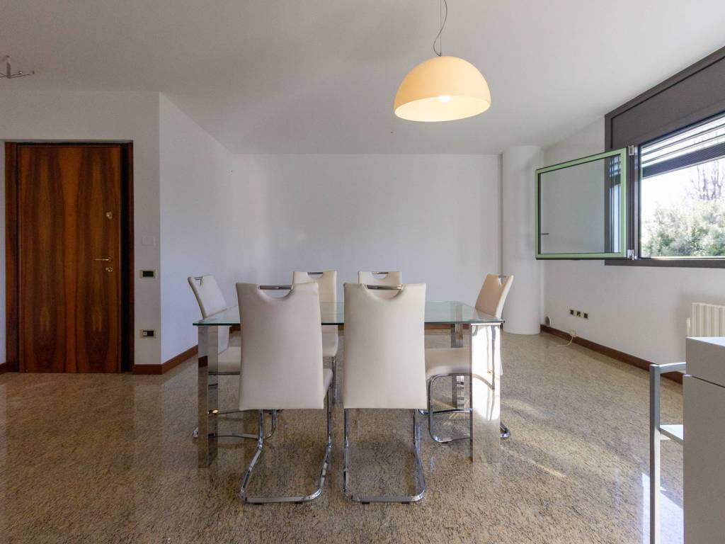 Appartamento a Pordenone in VIA G.B. DAMIANI, 12 - Foto 2