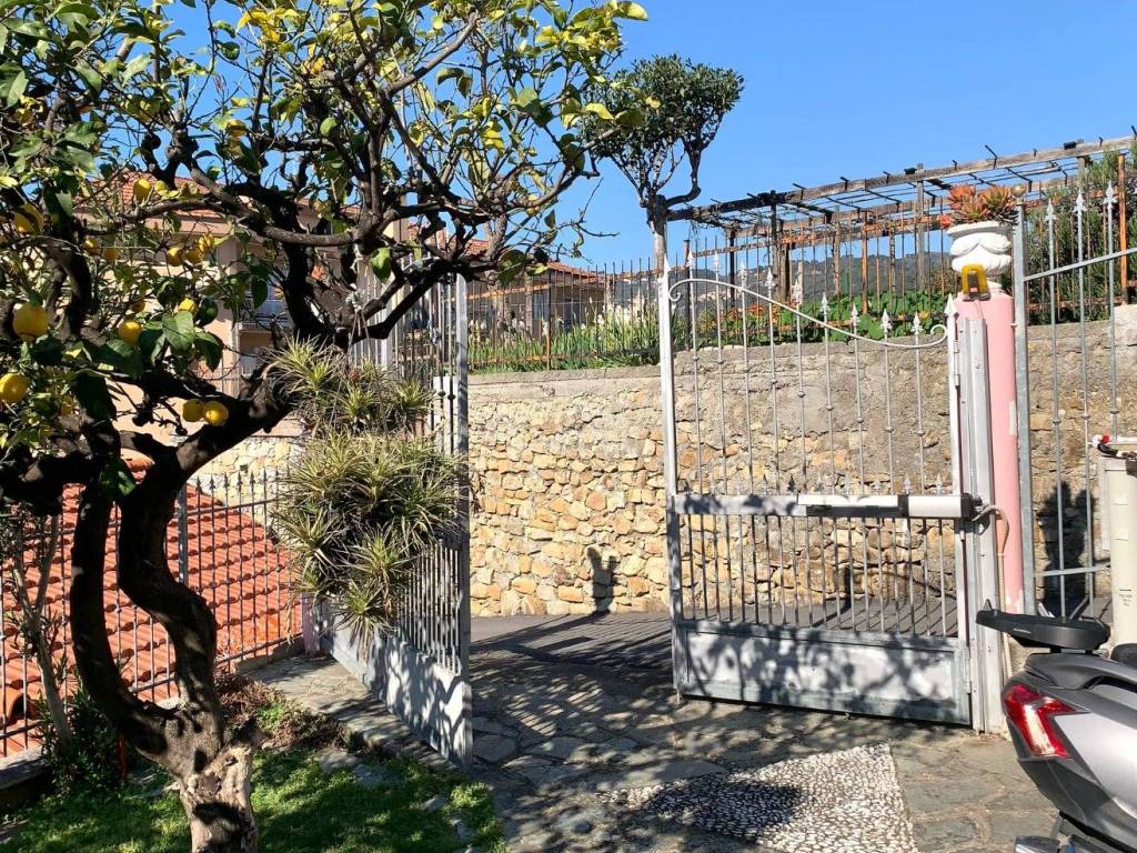 Villa a Imperia in Via Cesare Battisti, 150 - Foto 2