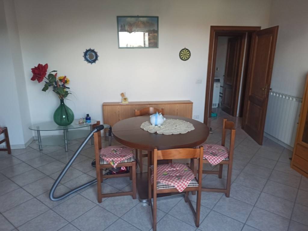 Villa a Castiglione del lago in Via Roma - Foto 4