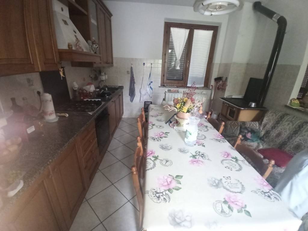 Villa a Castiglione del lago in Via Roma - Foto 5