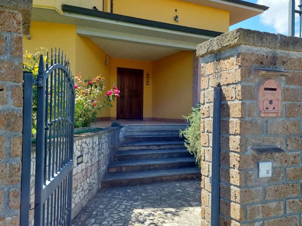 Villa a Capodimonte in Viale Sant'Antonio - Foto 3