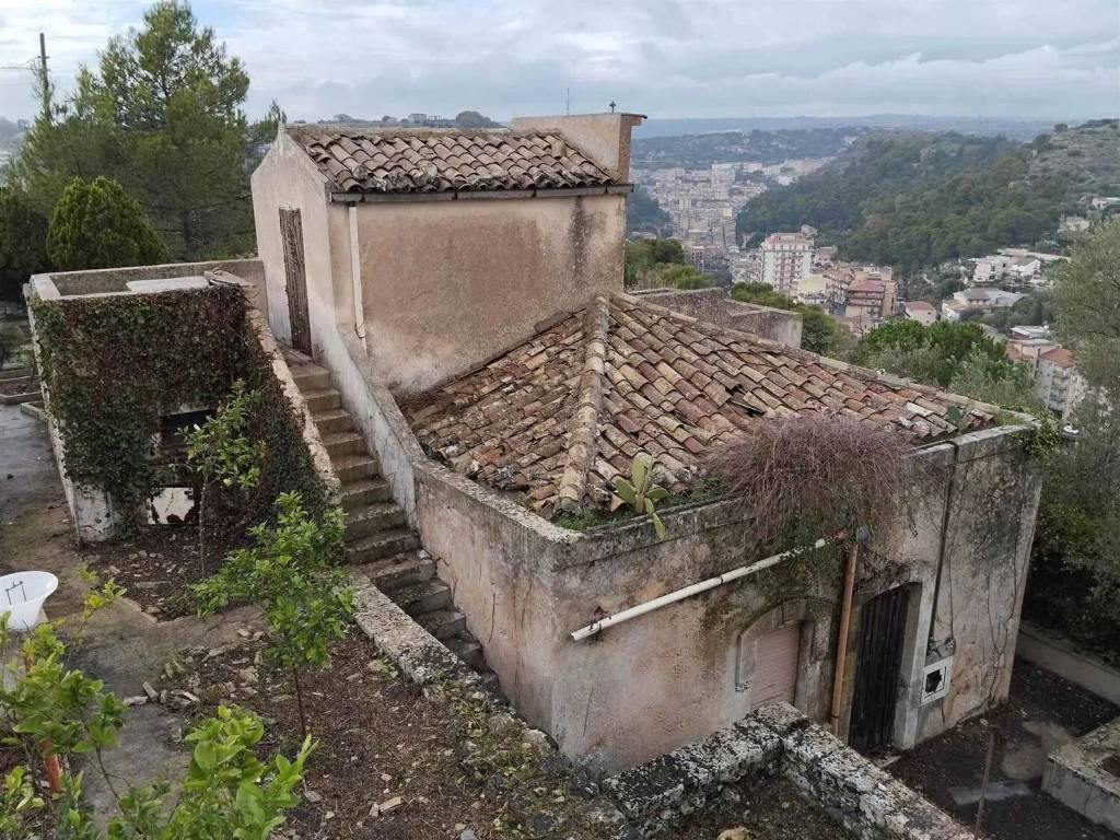 Villa a Modica in Via Cozzo Rotondo S.N.C. - Foto 2