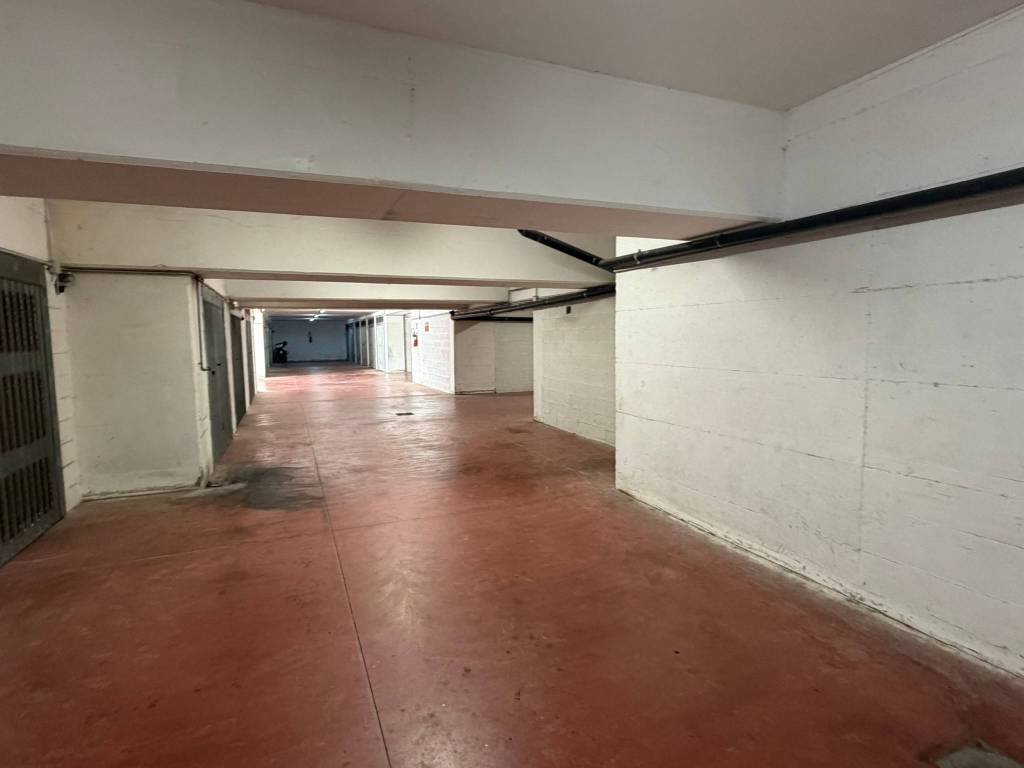 Box / garage a Civitavecchia in Via Achille Montanucci - Foto 5