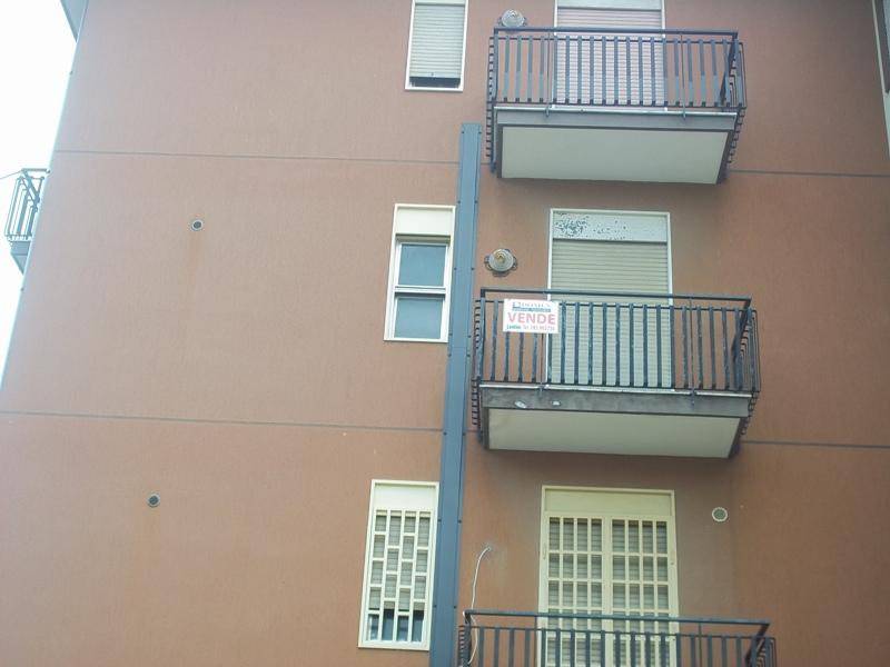 Appartamento a Carlentini in Via Rodolfo Morandi - Foto 2
