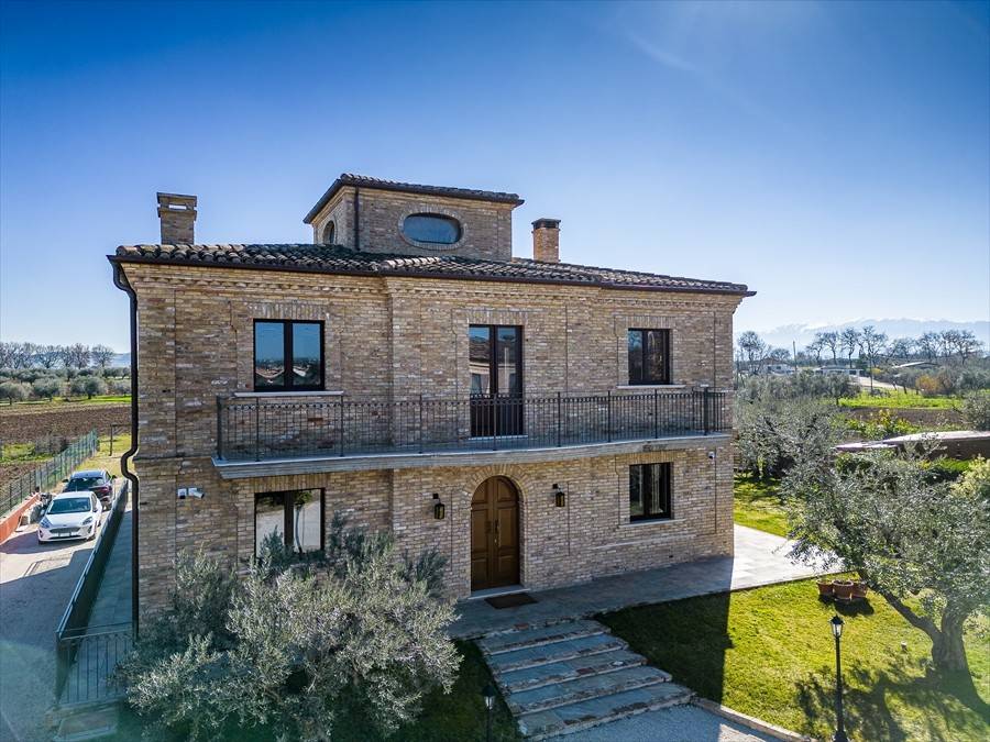 Villa a Cepagatti in Via Di Luzio - Foto 2