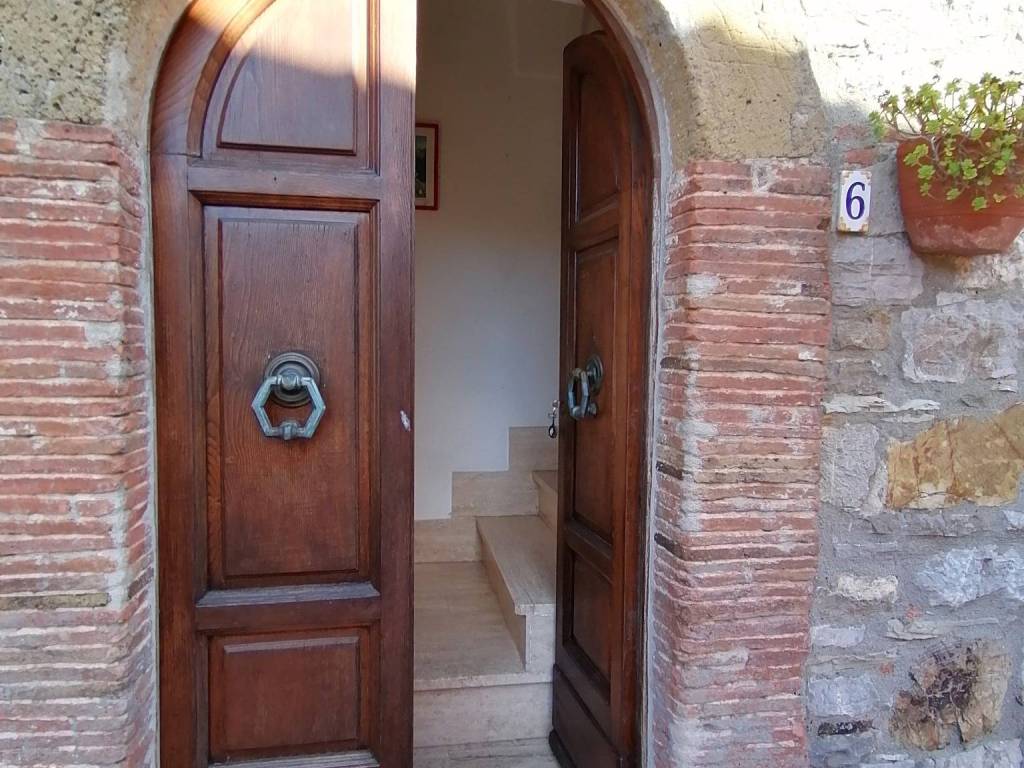 Appartamento a Sorano in Strada Provinciale Montevitozzo - Foto 2