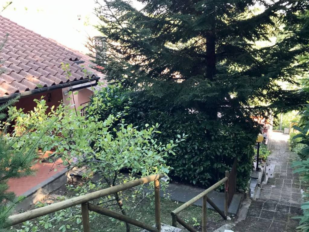 Villa a Santa fiora in Via Fratelli Cervi - Foto 2