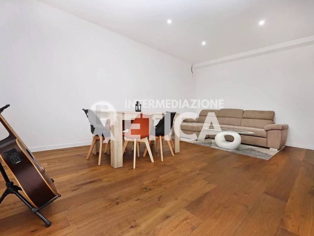 Appartamento a Roma in Via Rosa Guarnieri Carducci - Foto 4