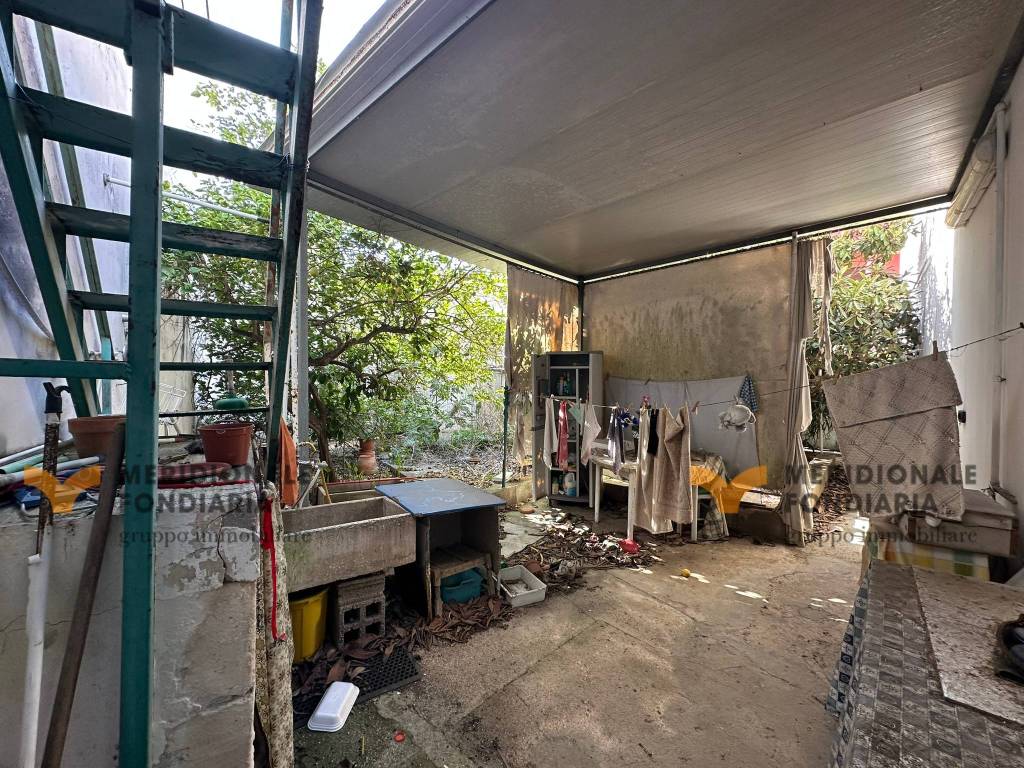 Casa indipendente a Vernole in Via Enrico Toti, 37 - Foto 3