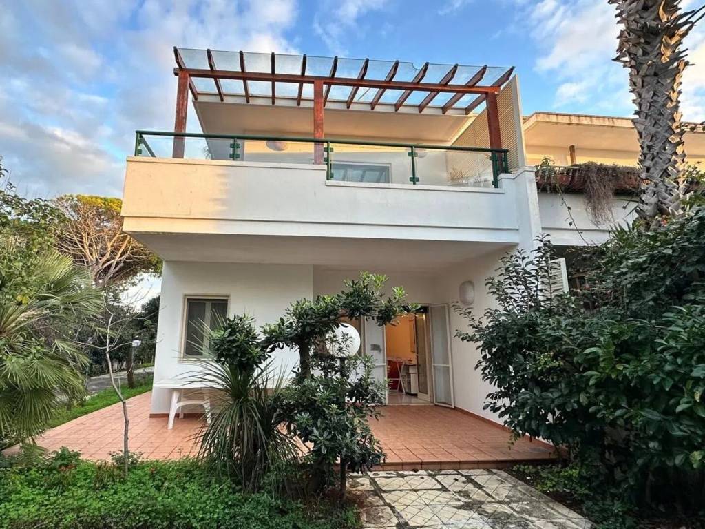 Villa a Carovigno in Via Lugano, 2 - Foto 2