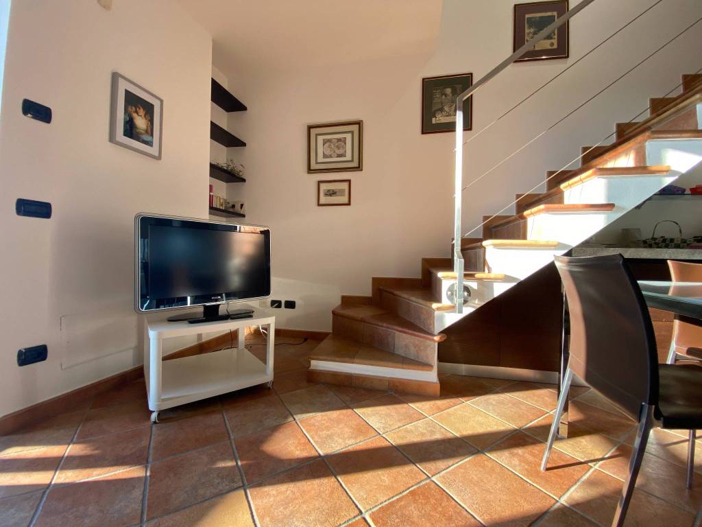 Appartamento a Erba in Contrada del Villincino - Foto 4