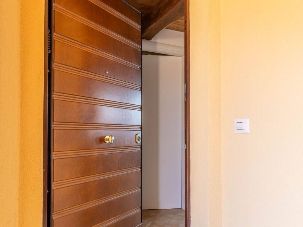 Appartamento a Capodimonte in Via del Cantinone - Foto 4
