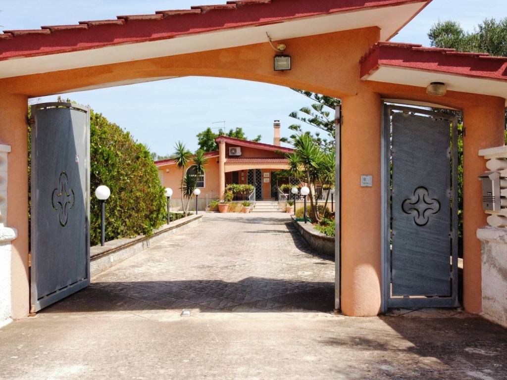 Villa a Carovigno in Contrada Colombo - Foto 4