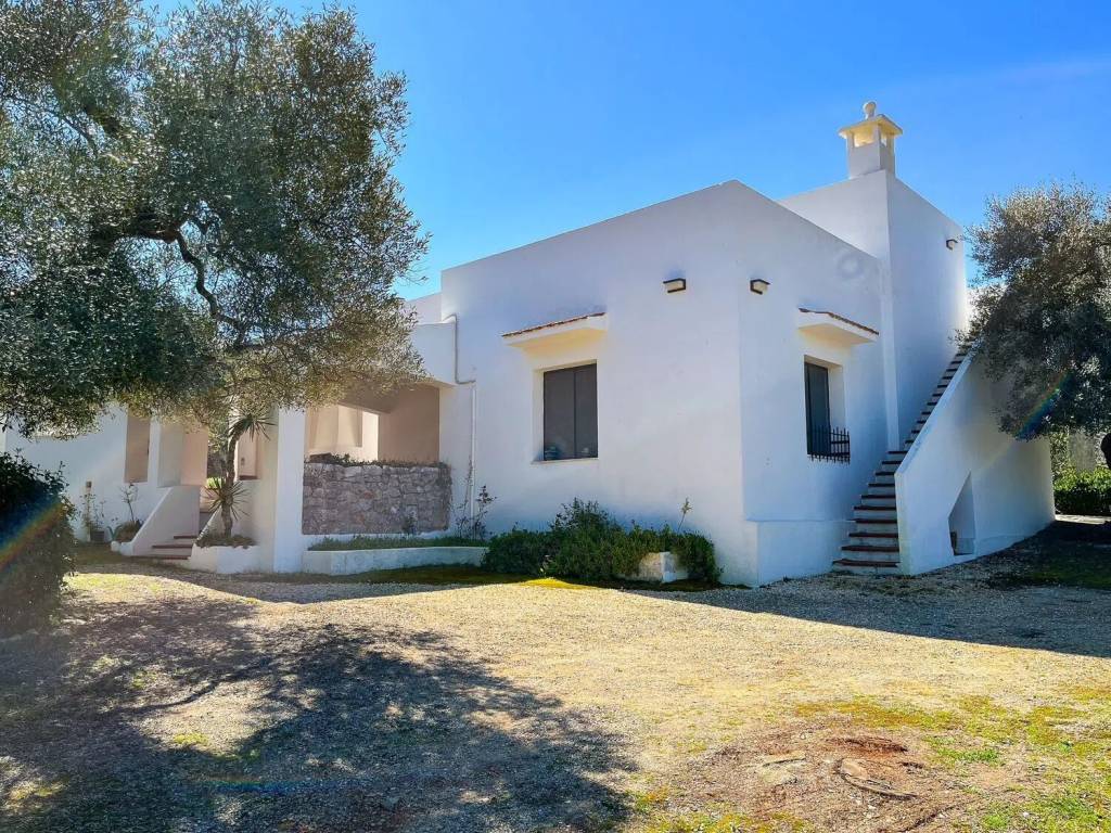 Villa a Ostuni in Contrada District San Benedetto S.N.C. - Foto 2