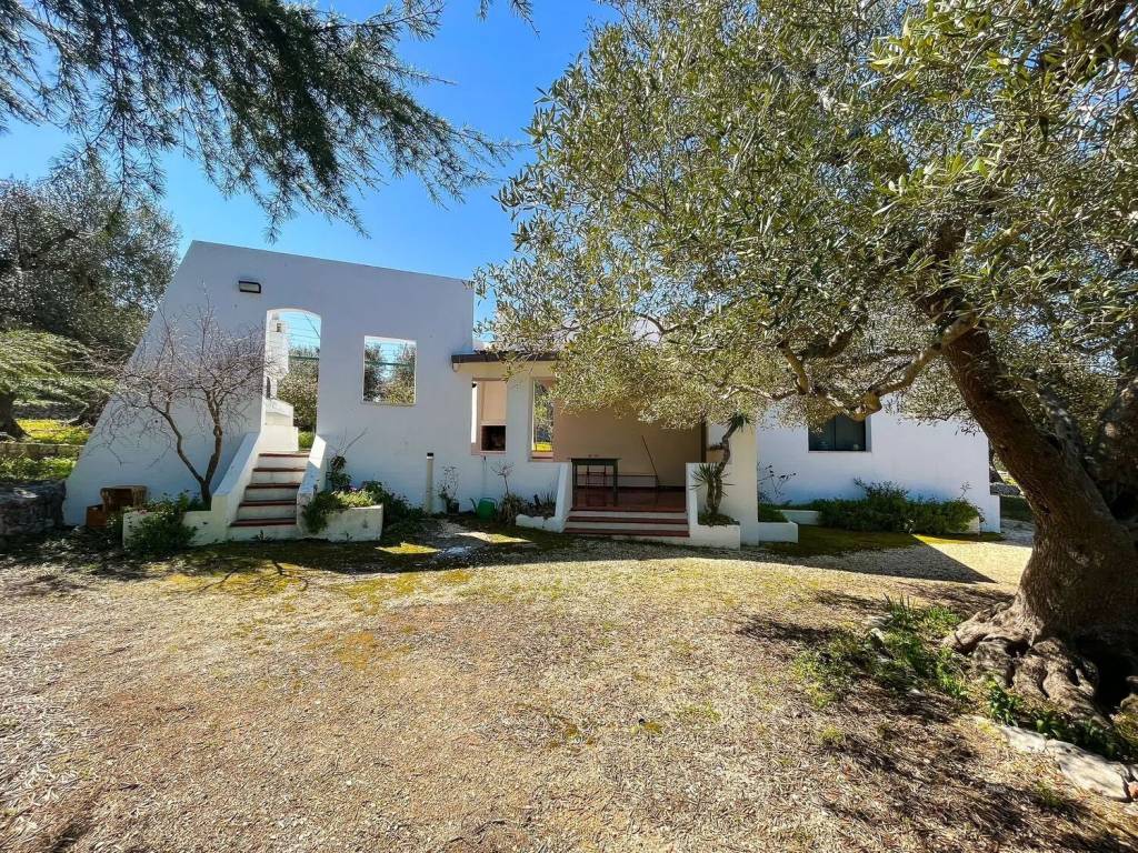 Villa a Ostuni in Contrada District San Benedetto S.N.C. - Foto 3
