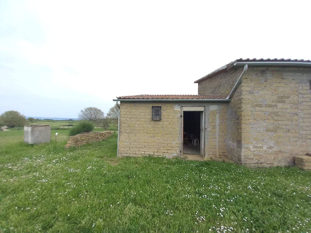 Rustico / casale a Capodimonte in Strada Montecchio-Scomparti - Foto 2