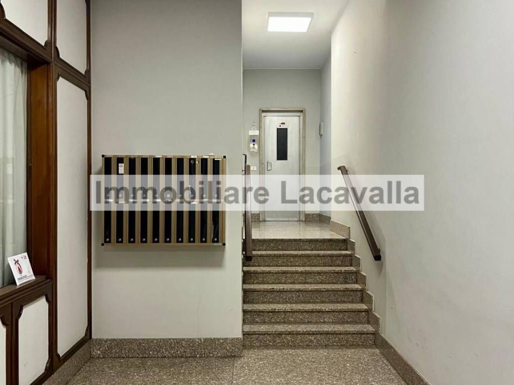 Appartamento a Varese in Via Carlo Avegno, 4 - Foto 2