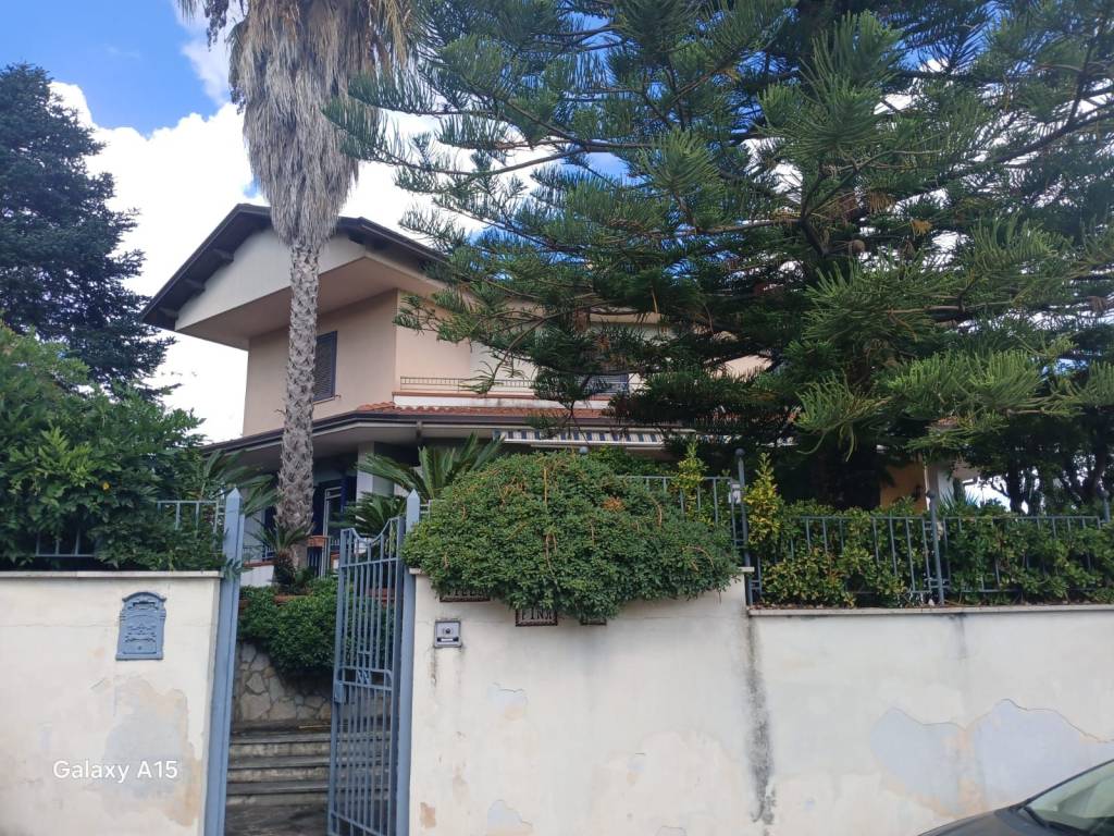Villa a Marano di napoli in Via Marano Quarto - Foto 5