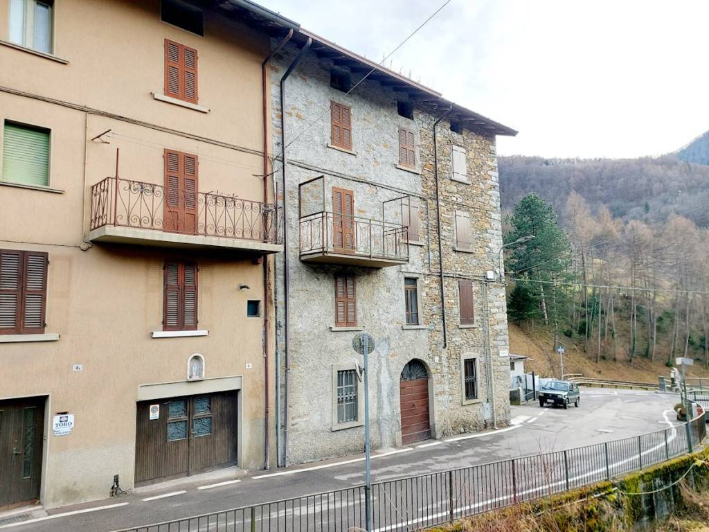 Casa indipendente a Bienno in Via Campolaro, 2 - Foto 2