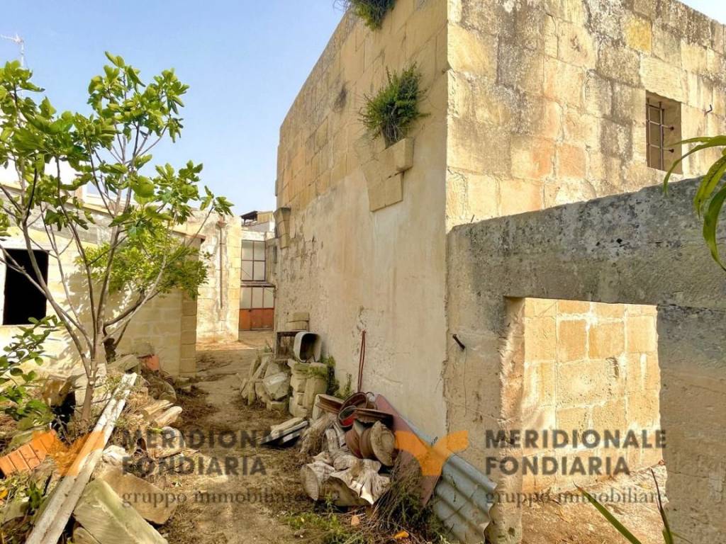 Villa a Martano in Via Catumerea, 192 - Foto 4