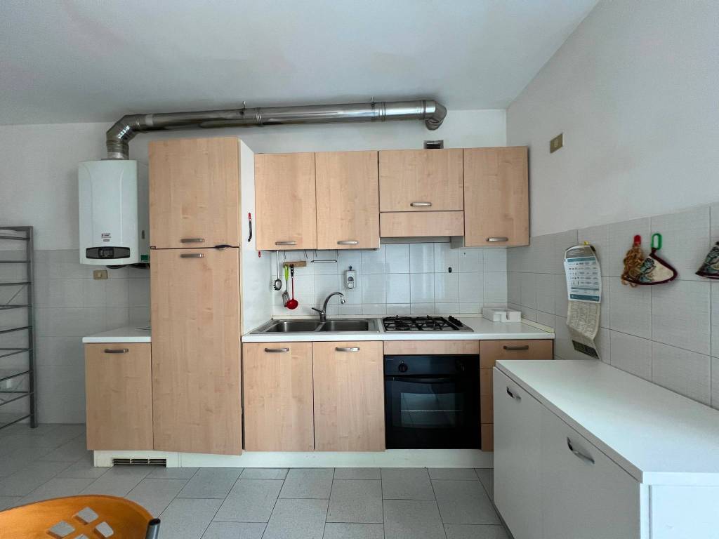 Appartamento a Trento in Via Bruno De Finetti - Foto 3