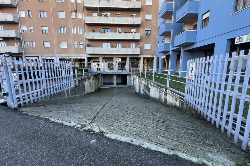 Box / garage a Verona in Via Montorio, 98 - Foto 2