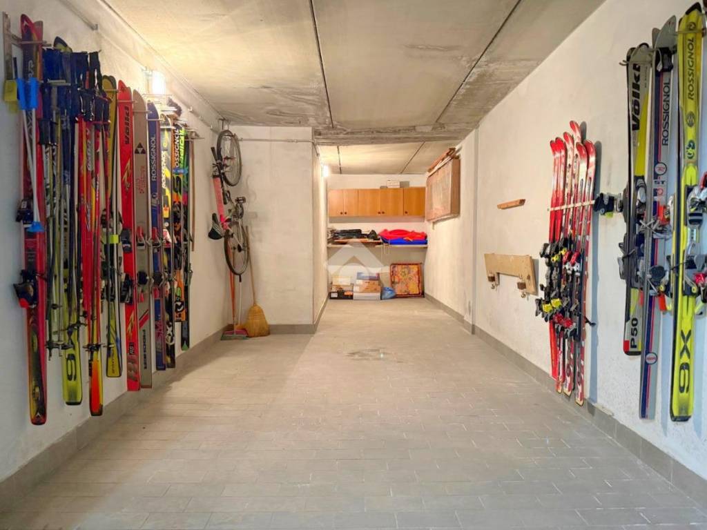 Box / garage a Bardonecchia in Via medail, 41 - Foto 4