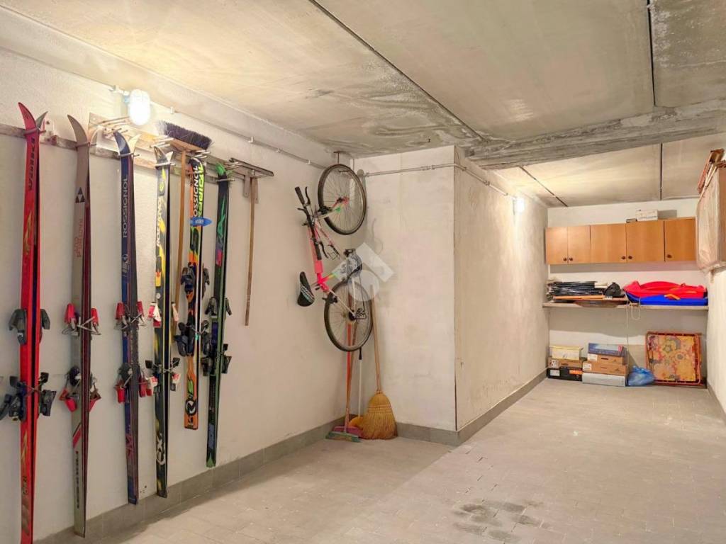 Box / garage a Bardonecchia in Via medail, 41 - Foto 5