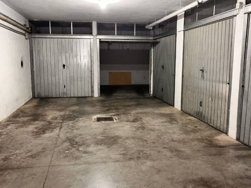 Box / garage a Grottaferrata in Viale 1 Maggio, 138 - Foto 3
