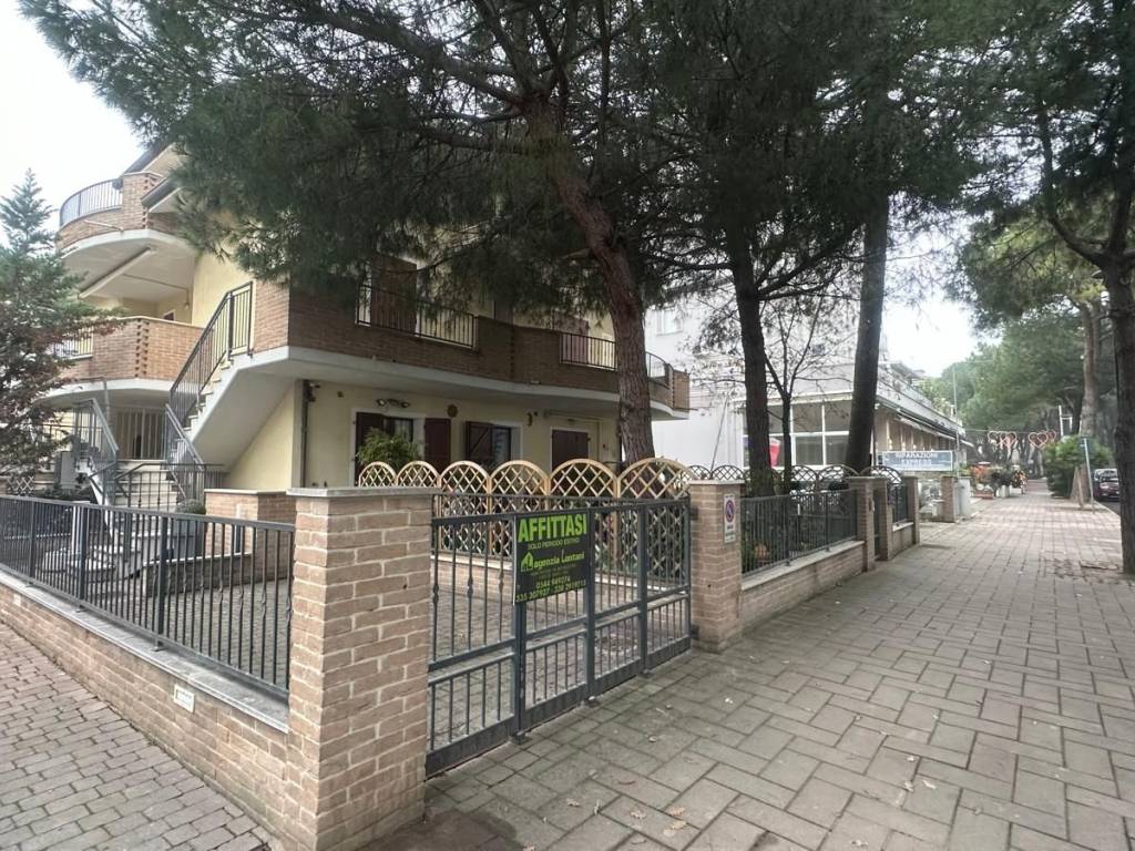 Villa a Cervia in Viale 2 Giugno, 9 - Foto 2